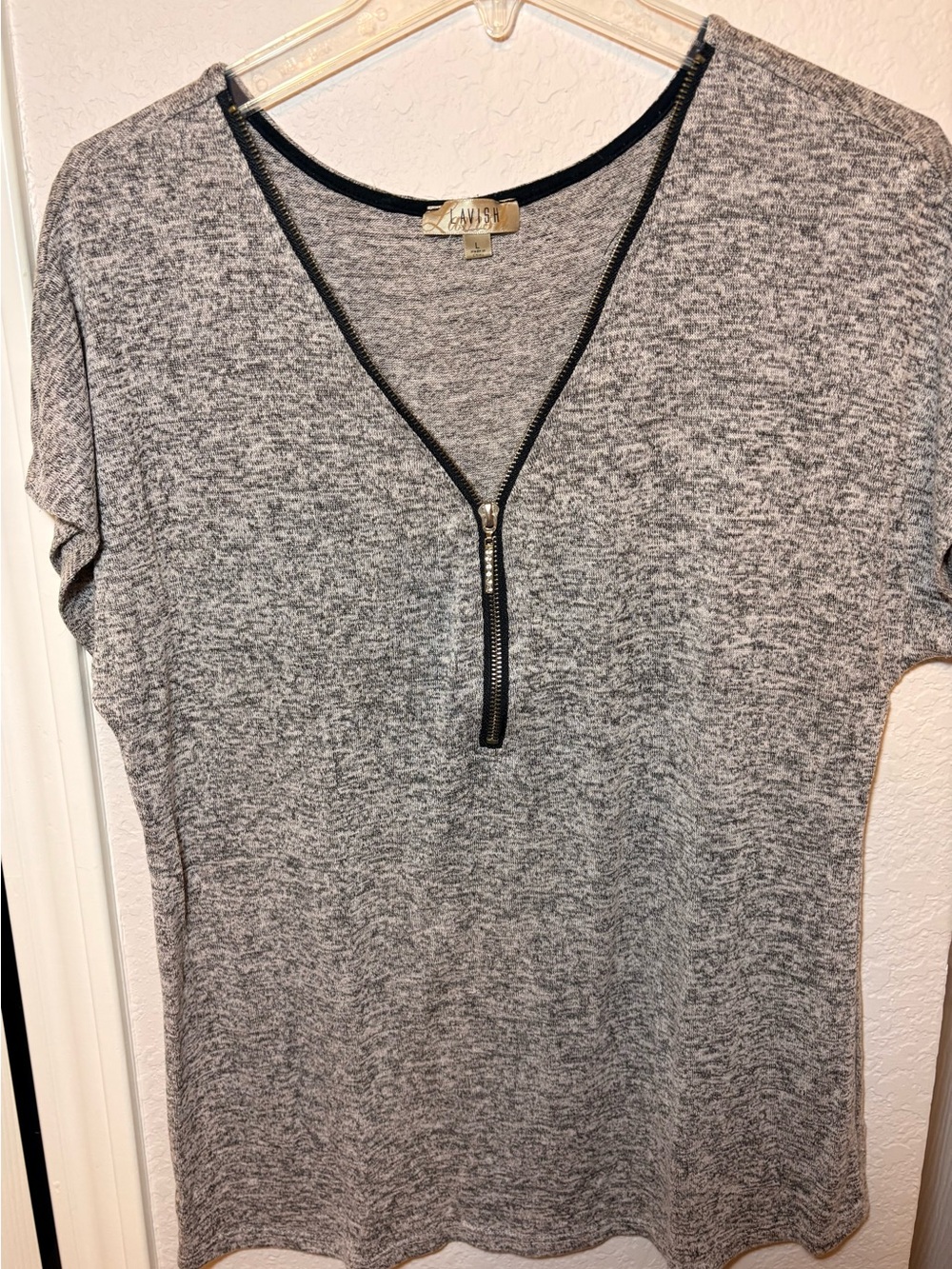 Lavish Gray Heather Short-Sleeve Zip V-Neck Top Size Large